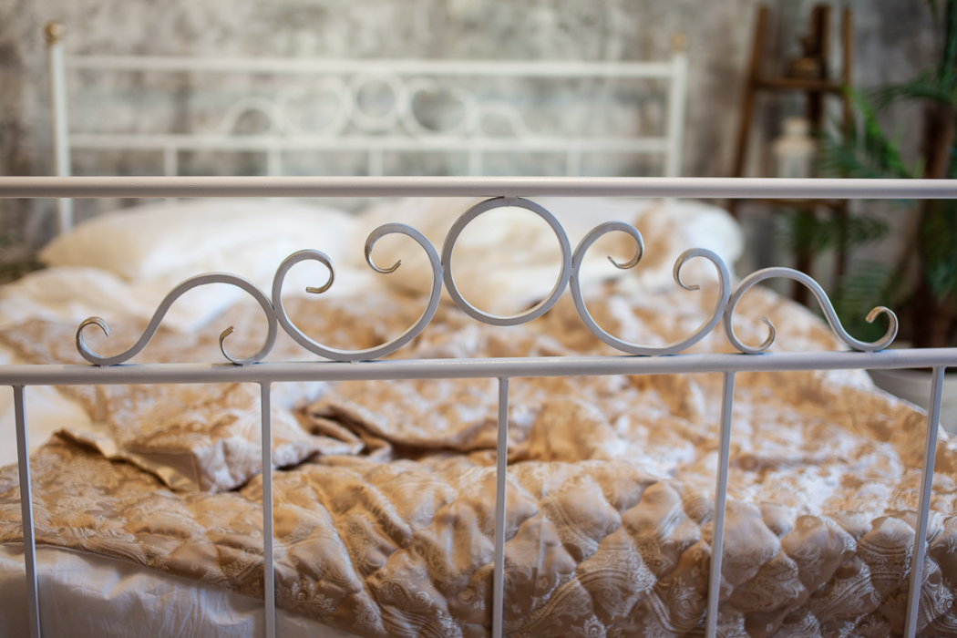 Кованые кровати, Кованая кровать Сандра1.8 с одной спинкой