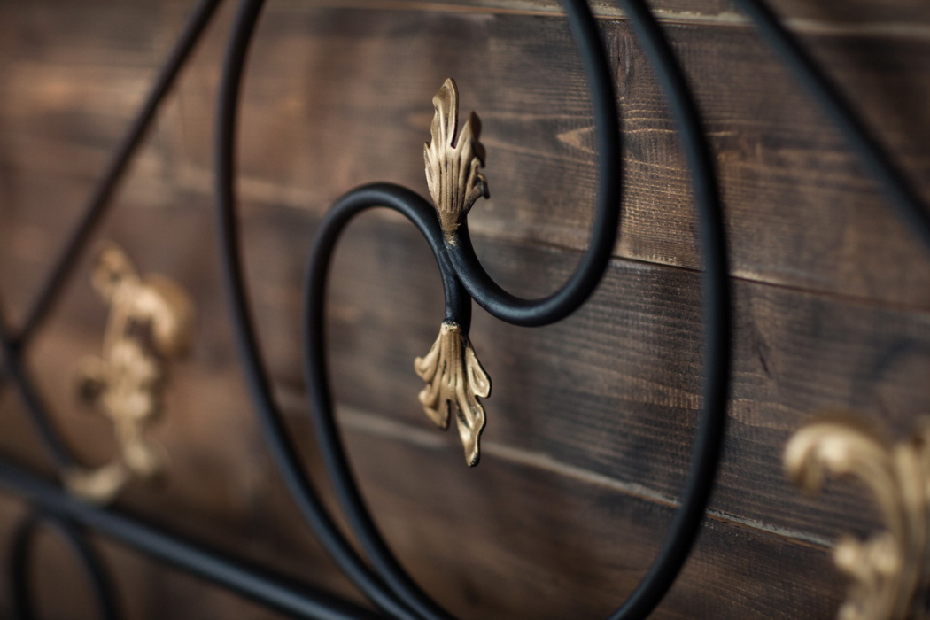 Кованые кровати, Кованая кровать Венеция 1.8 с двумя спинками